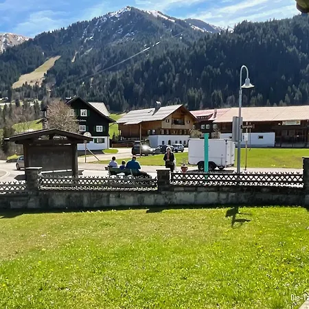 Semesterbostad Talstation Riezlern